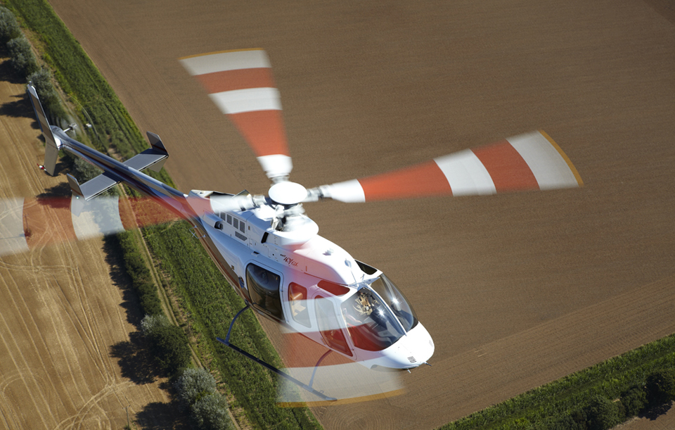 Test flight Bell 407 Kent